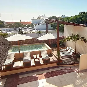  Hostel 3b Wellness & Adults Only
